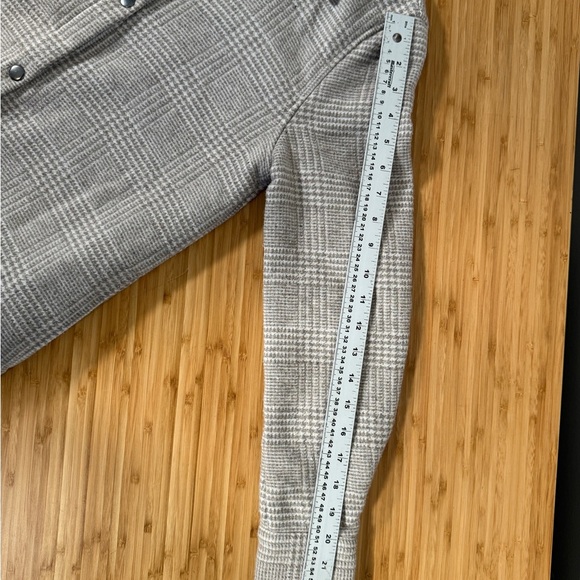 🧥 Monk & Lou Plaid Shacket Wool Blend Coat Women's XXS Beige Houndstooth Snap - Picture 7 of 8